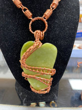 Load image into Gallery viewer, Jade Copper Crystal Necklace
