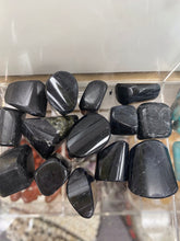 Load image into Gallery viewer, Crystals